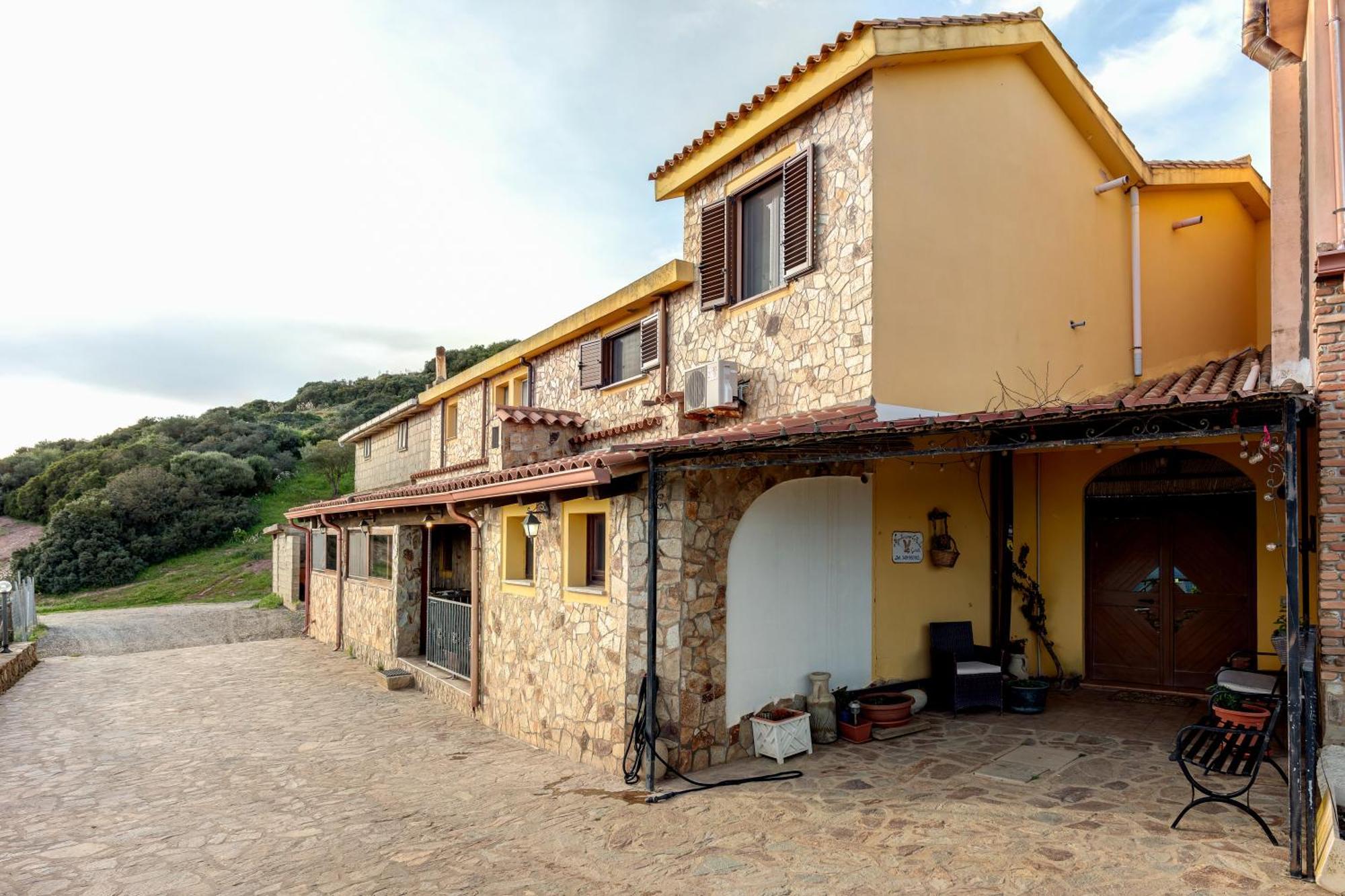 L'Aquila Villa Arbus Bagian luar foto